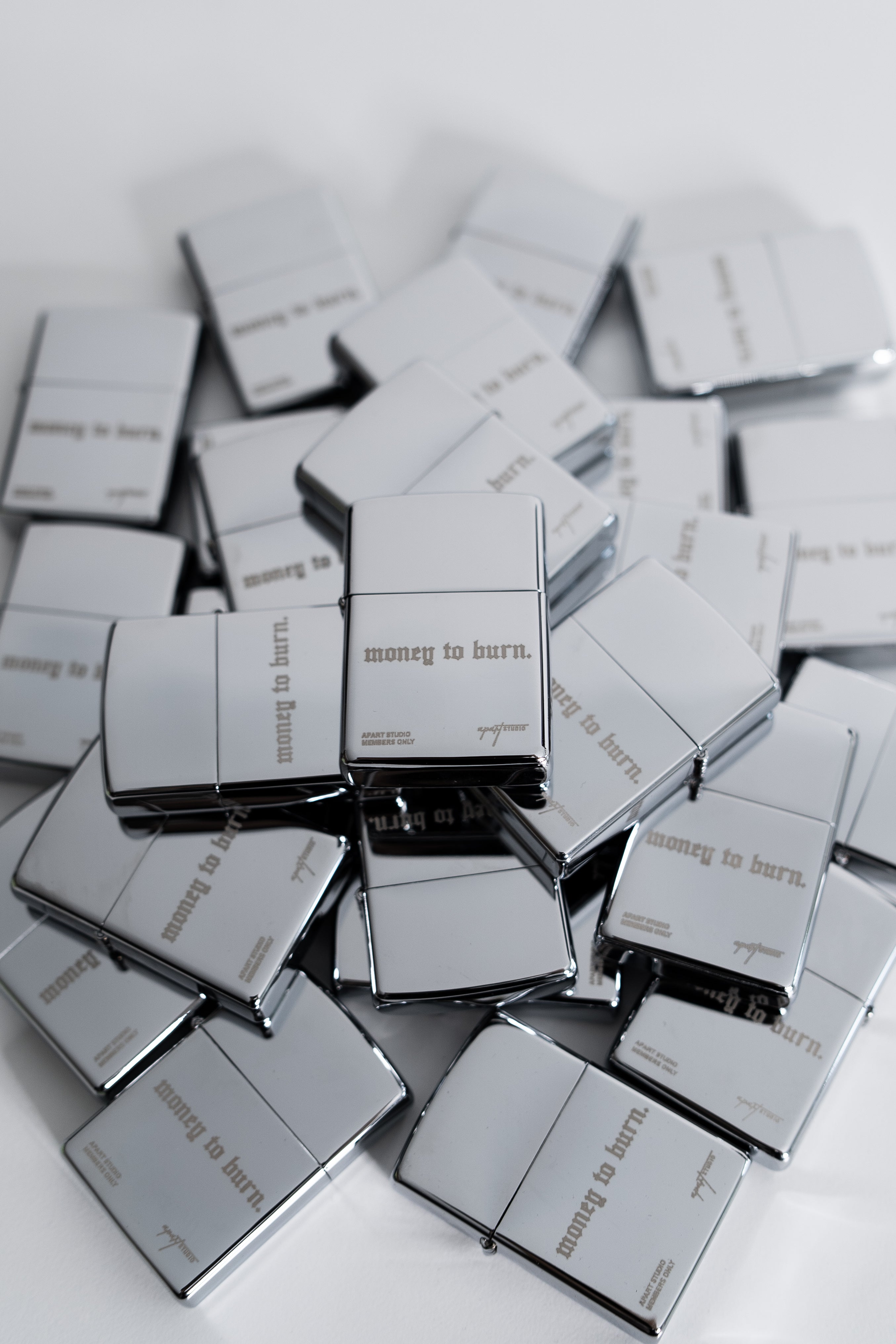 Money To Burn - GBP - Apart studio