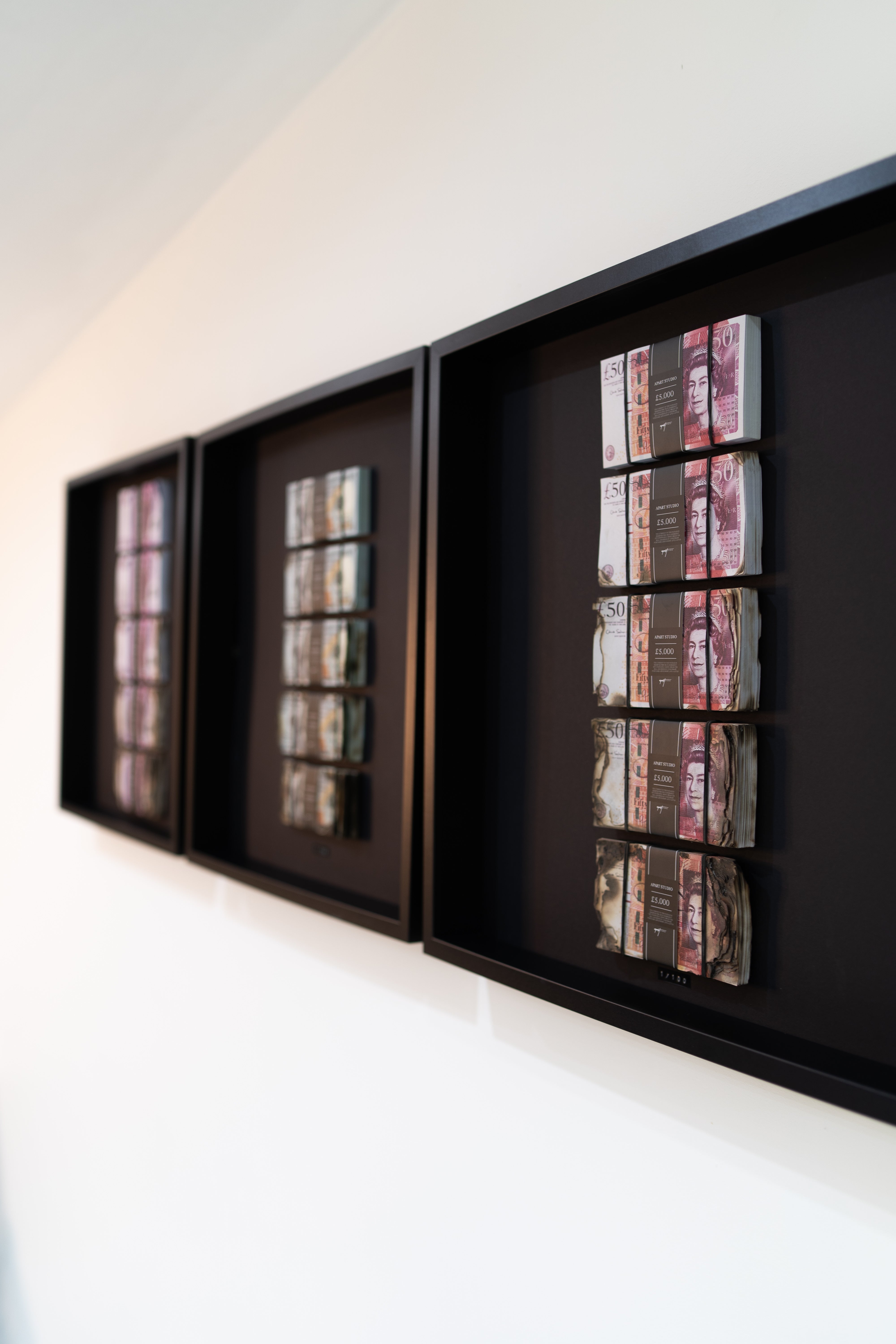 Money To Burn - GBP - Apart studio