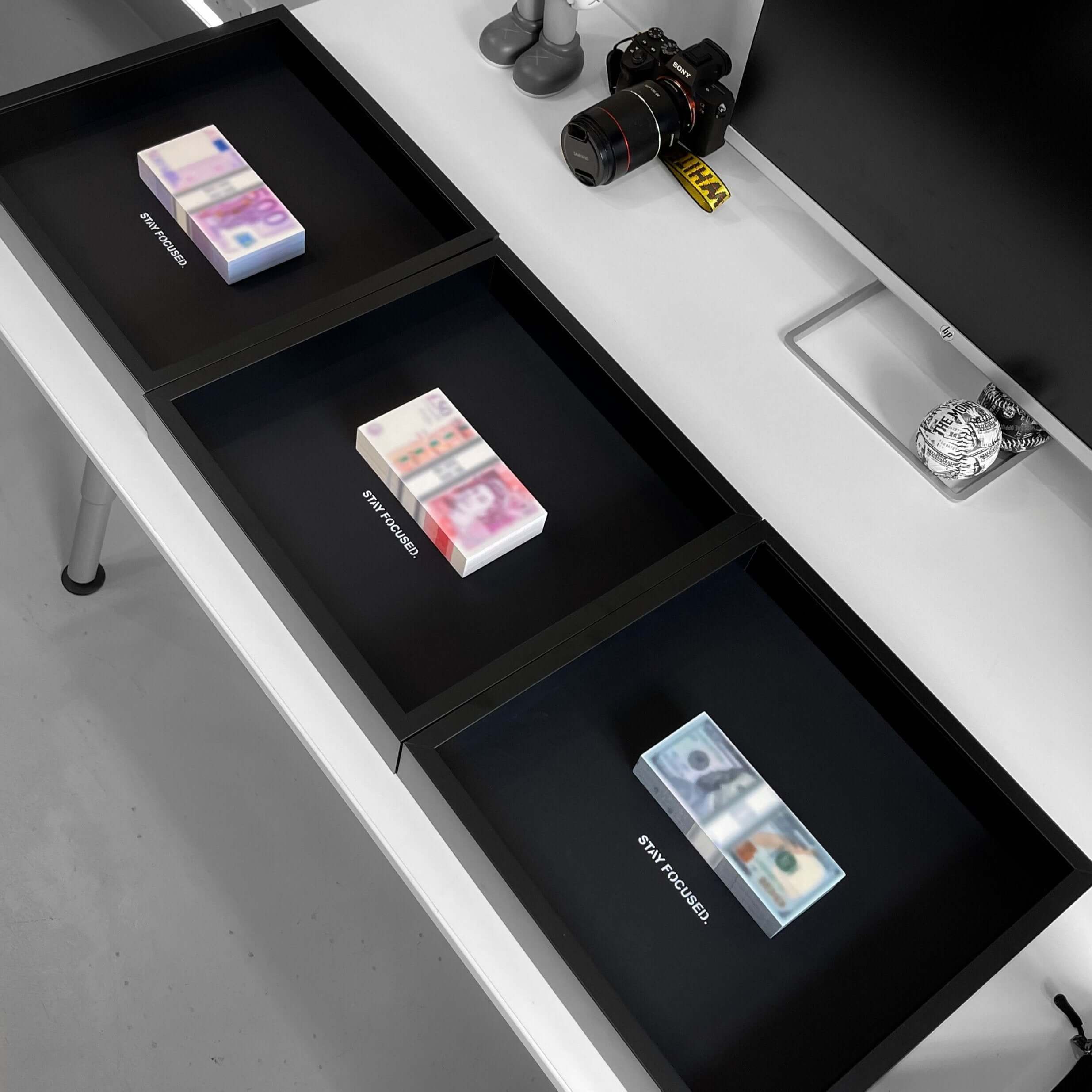 Blurred Stack - GBP - Apart studio