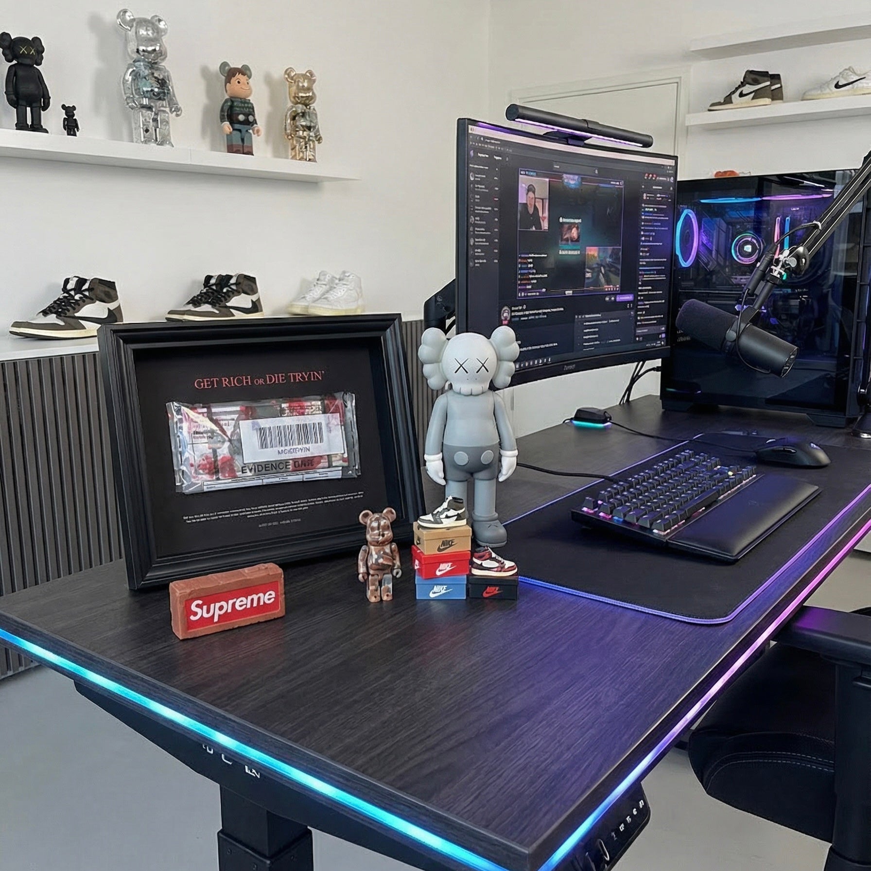 Get Rich or Die Tryin' Frame