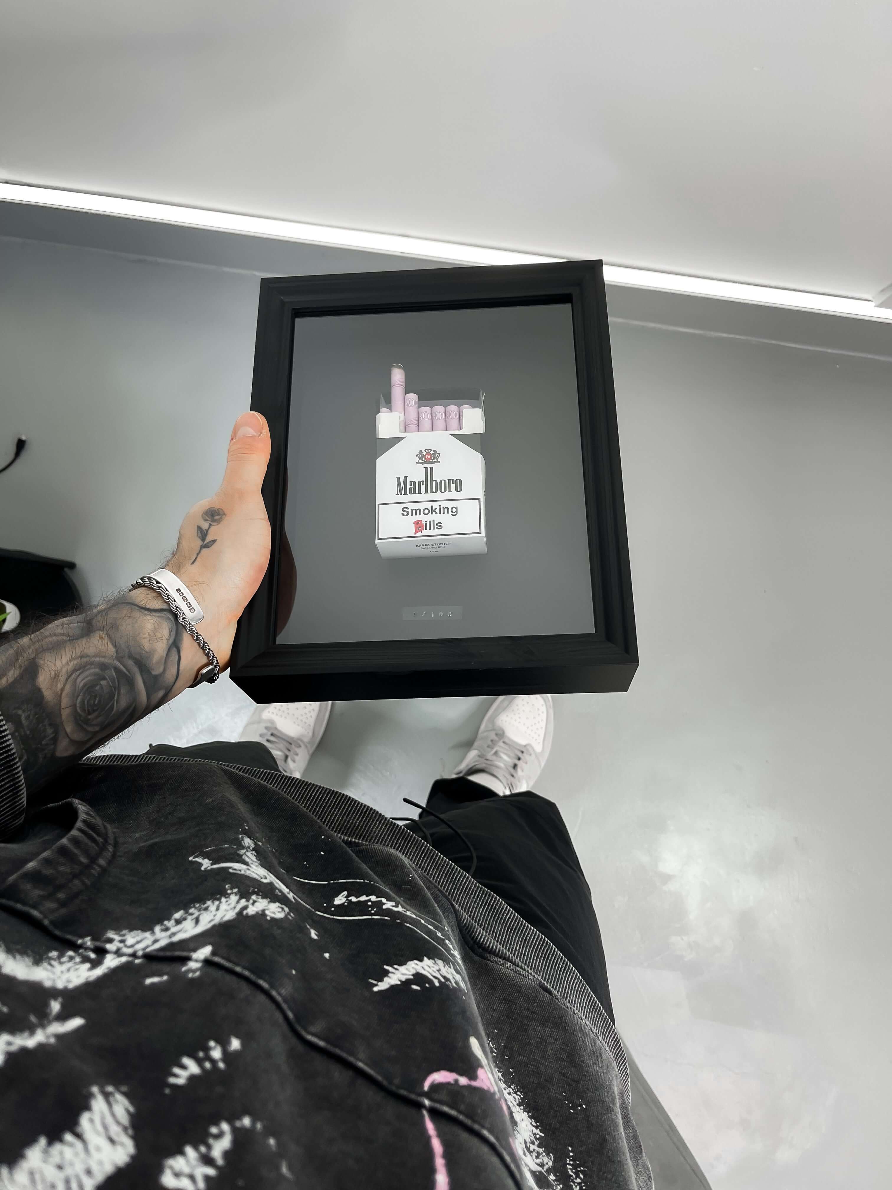 Black EUR 'Smoking Bills' Artwork - Apart studio